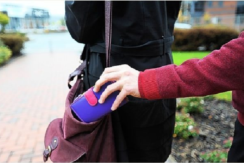 How To Save Yourself From Pickpockets