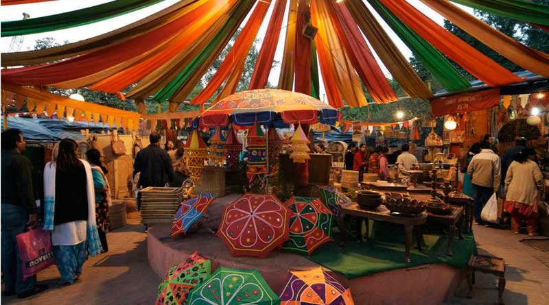 Explore 5 Old Delhi Bazaars For Shopping
